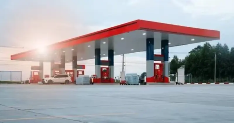 IEA, Avrupa'nın Jet Yakıtı Stoklarının Altı Hafta İçinde Kritik Seviyeye Gelebileceği Uyardı